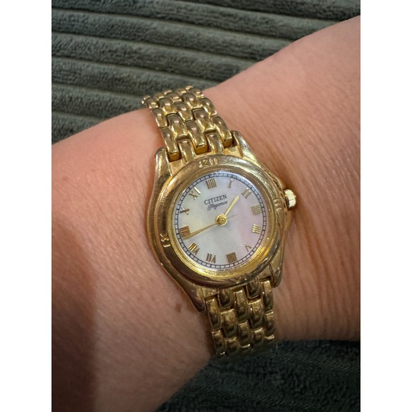 Citizen Elegance Gold Tone Mother of Pearl Dial Quartz Watch - Needs Battery - Picture 1 of 6